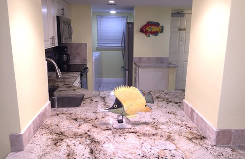 Lower Grand Lagoon Condo | FREE BEACH CHAIRS ALL WEEK 30,000 REMODEL NEW GRANITE CABINETS, 2 NEWPILLOWTOPS