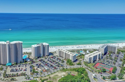 Gulf Lagoon Beach Condo | FREE Beach Chair Service Thru Oct Pickleball Courts Dunes of Panama E-603