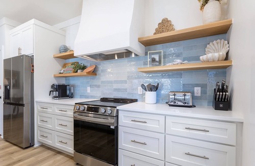 Kiska Beach House | Free Golf Cart-Heated Pool-Spa-5min Walk to Beach