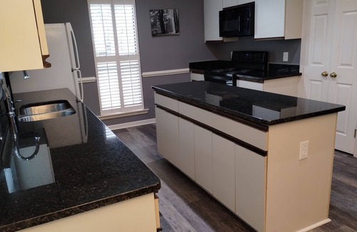 Gunter Afs House | Fresh, modern 3-bedroom residential home