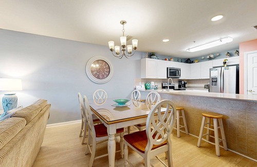 Miramar Beach Condo | Friendly Condo with Private Washer/Dryer, High-Speed WiFi, & Beach Access