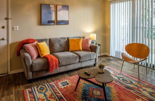Arlington Apartment | Frontdesk | 1BR Apt minutes to Airport