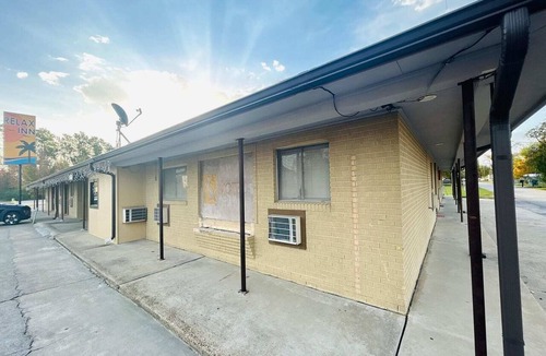 Sulphur Apartment | Full Bed|Smoking|Sulphur LA