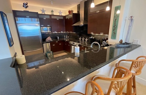 Rock Harbor Condo | FULL TIME MGR - LUXURY PENTHOUSE - OFFERS KEY LARGO'S BEST PANORAMIC OCEAN VIEWS