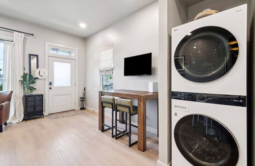 Seventh Ward Apartment | Fully furnished 2bd/2ba charmer in Treme