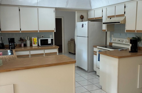 Port Charlotte House | Fully Furnished 2-bedroom house with pool on canal in Port Charlotte Florida
