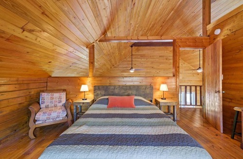 Youngstown House | Fun fishing river cabin 23mi to beach with private dock 3BD 2BA