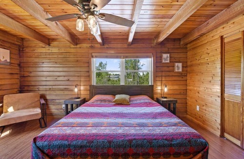 Youngstown House | Fun fishing river cabin 23mi to beach with private dock 3BD 2BA
