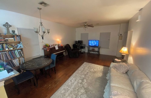 Broadmoor House | Furnished 2bedroom 1BA house with WiFi and central AC in wonderful New Orleans!