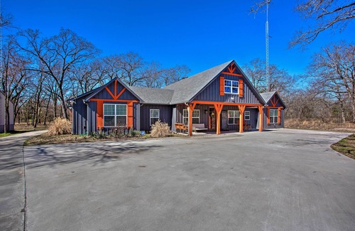 Quinlan Cottage | Game Room + Lake Tawakoni Access: Family Getaway!