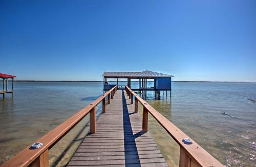 Quinlan House | Game Room + Lake Tawakoni Access: Family Getaway!