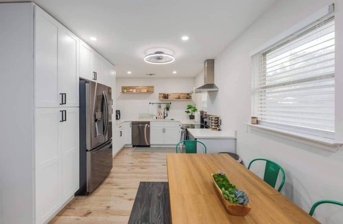 Farmers Branch House | Game Room & Pool Retreat with Huge Backyard