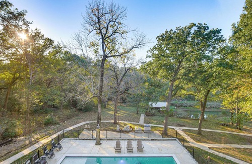 Streetman Cottage | Game Room, Trails! 30-acre Lakefront Streetman Gem