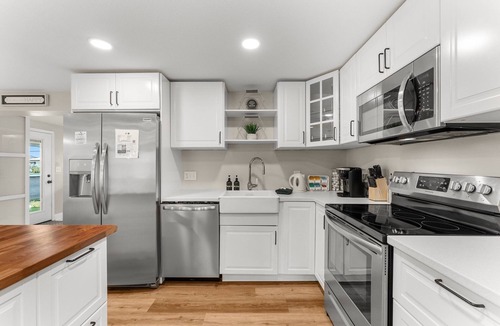 Highland City House | GameRoom+Dogs+4 BR+Kids+FAST WIFI + 2 Kings