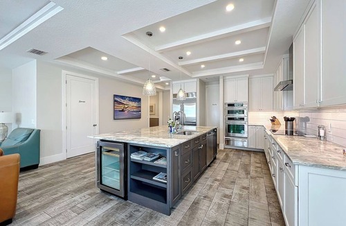 Siesta Key House | Garage Parking, King beds-NO Bunks, Pool & Private Beach Access-No Crowds