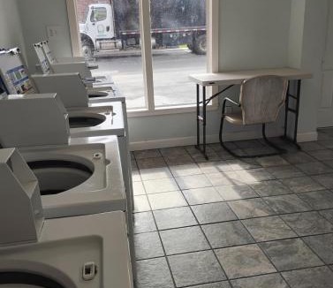 Baton Rouge Apartment | Gated 1 King BedRoom 1 Bath Apt with Full Kitchen 210