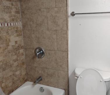 Baton Rouge Apartment | Gated 2 Double Bed Studio with Full Kitchen 116