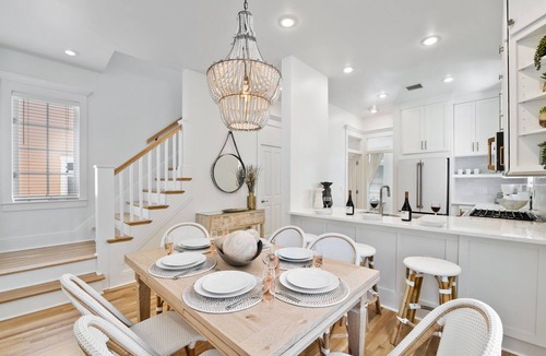 Sunnyside House | "Gemstone" | 5-Minutes to the Beach | Free Beach Chair Service