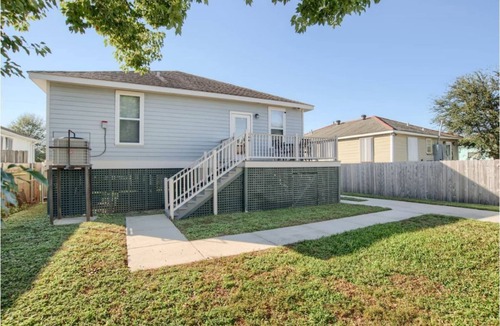Saint Anthony House | Gentilly Breeze: Cozy Retreat Near French Quarter