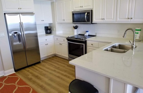 Thomas Drive Condo | Georgeous 2-Bedroom; Disc Fall Rates! Spect Gulf Views; Beach Chair Serv Incl.