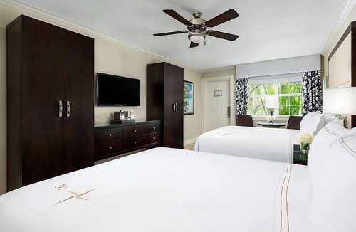 Uptown - Upper Duval House | Get Ready for Your Florida Adventure! 2 Modish Units Onsite Dining, Bike Rental!