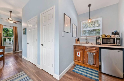 Gulf Hills Cottage | Gil’s Amberjack Cottage! Ocean Springs Waterfront!