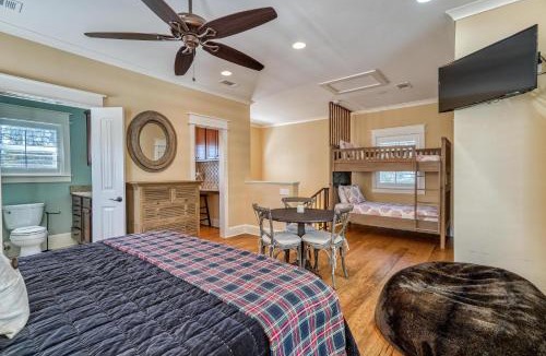 Sugarwood Beach House | Go Va K