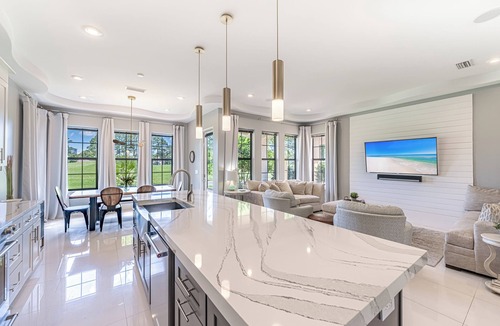 Villa Lago House | Golf Course View Beach House with 2 Golf Carts