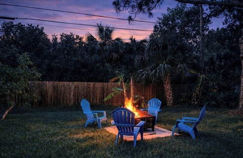Sebastian Highlands House | Golf, Fishing & Skydive , close Tiki Bar & Beach , water front dining, Pet’s Ok