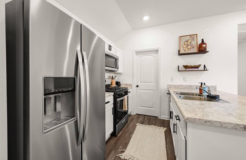 Gonzales House | Gonzales Work+Stay House near HWY 30/44 & I-10