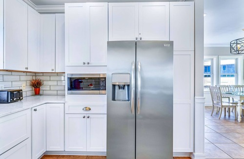Plantation House | Good Vibes 6 BR Pool Elevator Short Walk to Beach