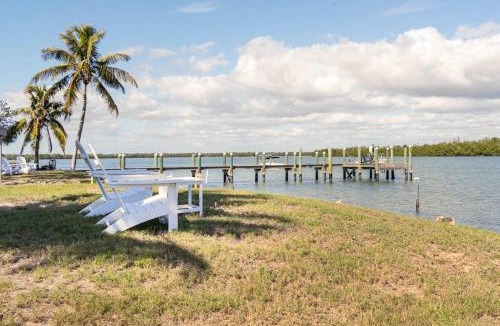 Goodland Apartment | Goodland Waterfront Cottage