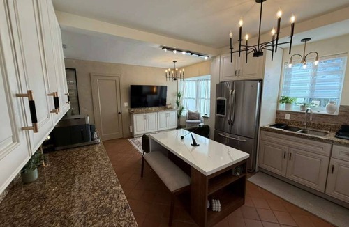 Miami Shores Apartment | Gorgeous 3-bedroom apartment with AC in vibrant Miami