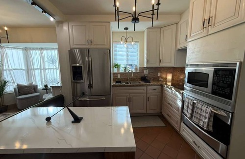 Miami Shores Apartment | Gorgeous 3-bedroom apartment with AC in vibrant Miami