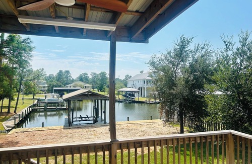 Henderson Point House | Gorgeous 5-bedroom house with pool in Pass Christian