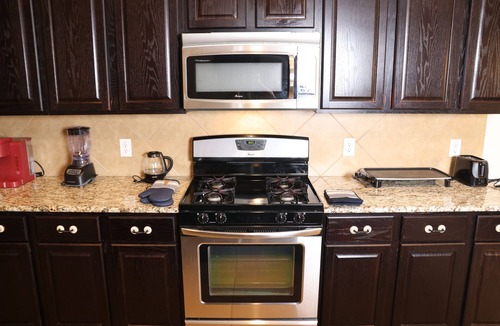 Wylie Villa | Gorgeous 5-bedroom villa with AC in friendly Wylie