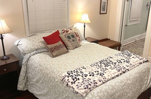 Bayou St. John House | Gorgeous Charm, 8 Blocks to Jazzfest, Located in the Heart of New Orleans!