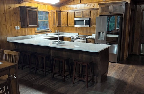 Jefferson House | Gorgeous house on the river at Caddo Lake that sleeps up to 9 guests