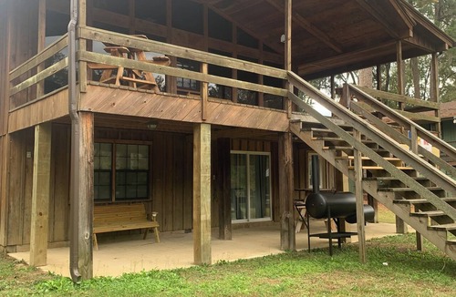 Jefferson House | Gorgeous house on the river at Caddo Lake that sleeps up to 9 guests