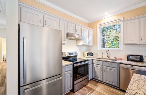 Dauphin Island House | Gorgeous Magnolia Cottage: With Bicycles/Beach Equipment- Pet Friendly! Private!