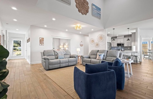 Fort Morgan House | Gorgeous, New 5 Bdr/4+ ba Bay Front Home. Private Pool, Pier, Close Beach Access