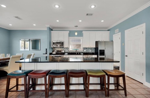 Clipper Cove House | Gorgeous & Spacious 4 Bdrm, Sleeps 14, Close To Beach & Pool!