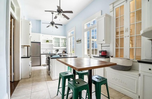 Treme House | Governors Mansion 5 bedroom-3 bath