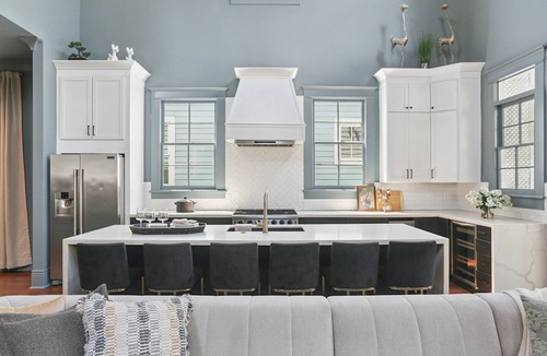 Lower Garden District House | Grand 10BR NOLA Retreat, Dual Heated Pools & Spas