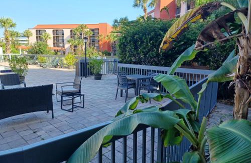 Florida Center Hotel | Grand Hotel Orlando at Universal Blvd - Shuttle to Theme Parks