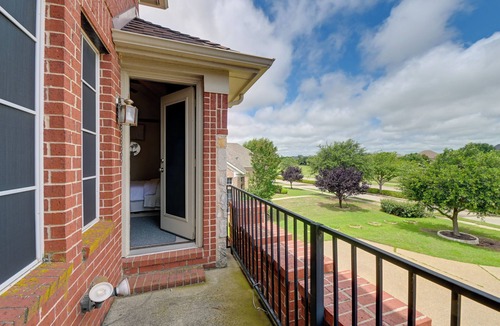 Tarrant County Apartment | Grand Prairie Hub Near Lake & Med Center!