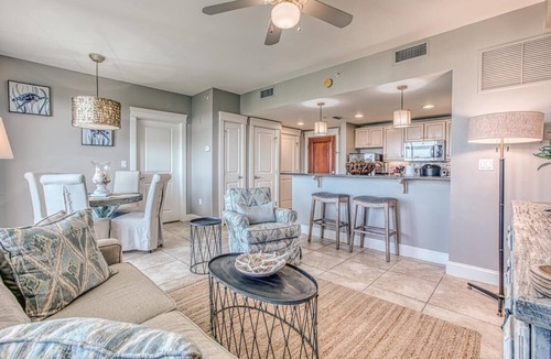 Baytowne Wharf Condo | Grand Sandestin Baytowne Wharf 1 BR 2 full BA.