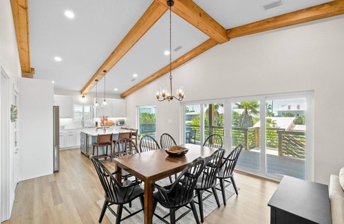 Villa Primera House | Great 4 bedroom, 2.5 bath home on beautiful Pensacola Beach!