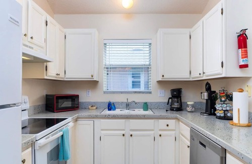 Coquina Gables House | Great Beach Location ~ Pet Friendly ~ Steps to the Beach!