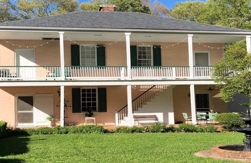 Natchez House | Great for a family or girlfriends getaway! 10 minutes from downtown Natchez